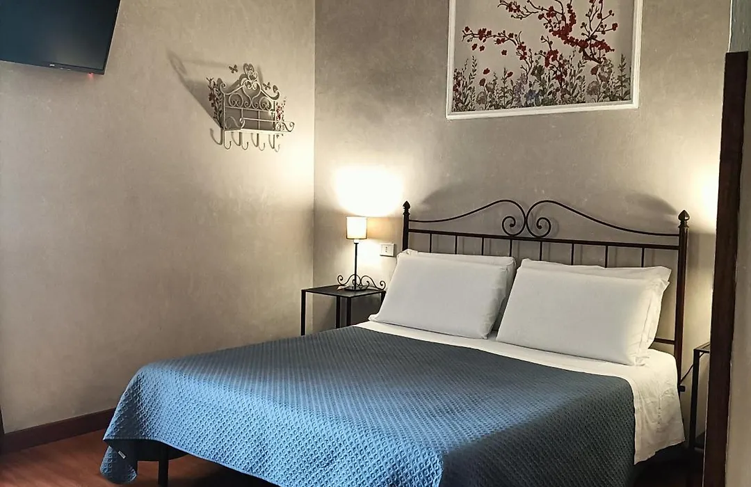 Rossi Hotel-1